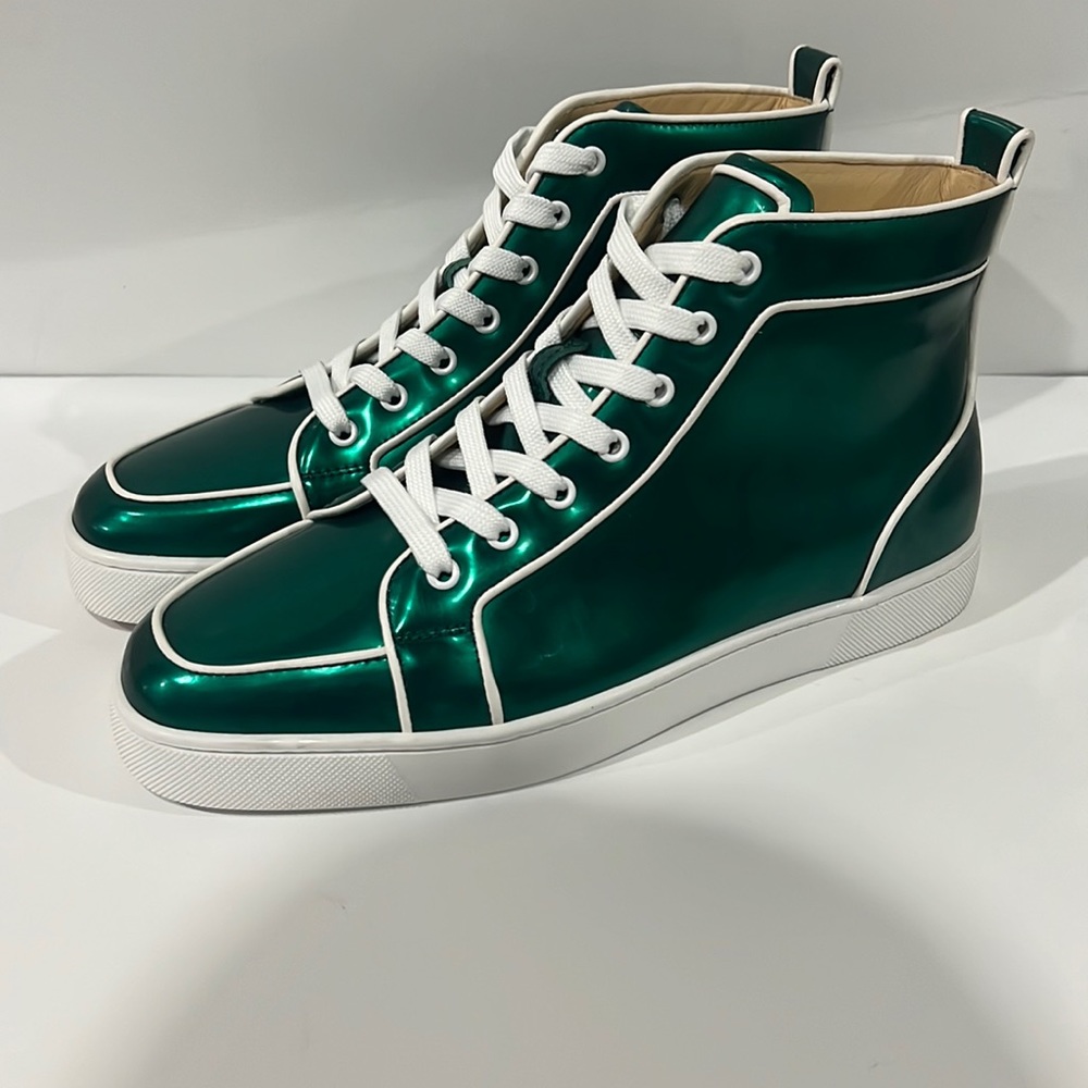 Christian LouBoutin RANTUS ORLATO FLAT GLOSSY PATENT/NAPPA
GREEN/LATTE 1170081